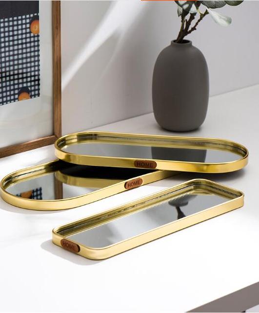Taca domowa z lustrzaną powierzchnią styl skandynawski, lekkie złote elementy luksusowej biżuterii - Wianko - 2