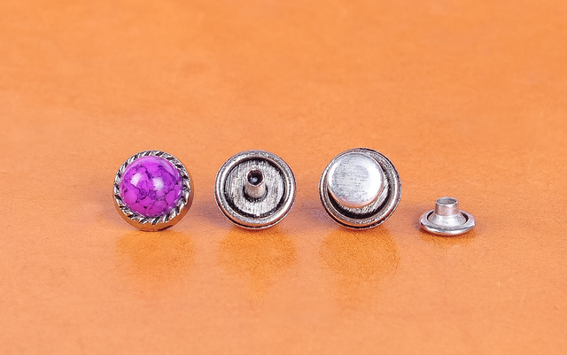 Pasek galanterii skórzanej turkusowy, 10 PC 10 MM, styl punk retro z srebrnymi linami, zdobienie conchos i nit stud - Wianko - 3