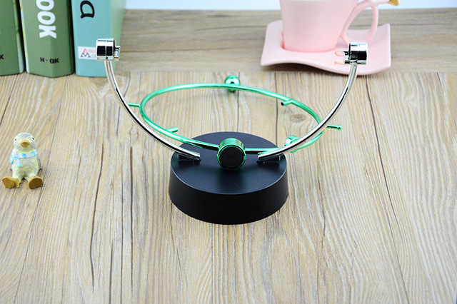 Eleganckie zielone elektryczne wahadło Newtona - dekoracja biurka dla dzieci - Wianko - 9