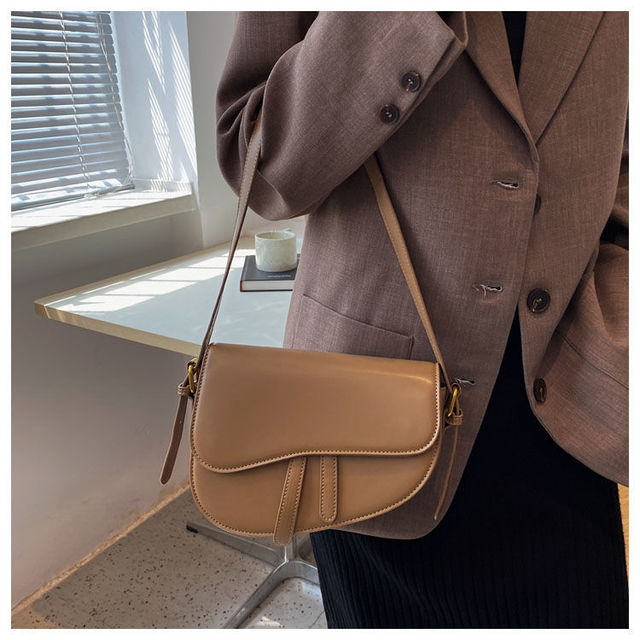 Skórzana torebka listonoszka na ramię dla kobiet w brązowym kolorze - Trend 2021 luksusowy projektant - Wianko - 17