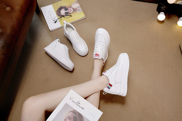 Białe skórzane buty platformowe z ukrytymi obcasami i grubym gumowym podeszwą dla kobiet - Wianko - 16