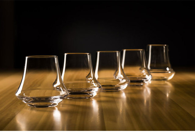 Kreatywny kryształowy whisky kubek lampka do wina - 2 sztuki w opakowaniu - Wianko - 2