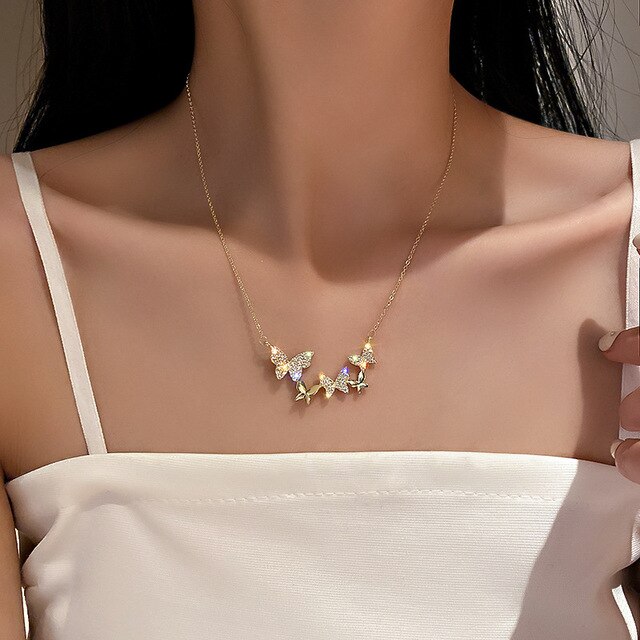 Koreański naszyjnik łańcuszkowy z cyrkonami i błyszczącymi kryształkami w stylu motyla dla kobiet, biżuteria o wykwintnym designie - Wianko - 7