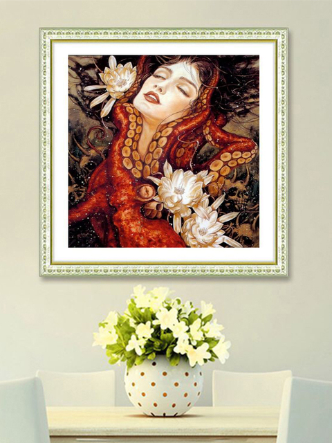 Diamentowy obraz 5D z motywem pięknej kobiety i ośmiornicy na tle kwiatów - Wianko - 3