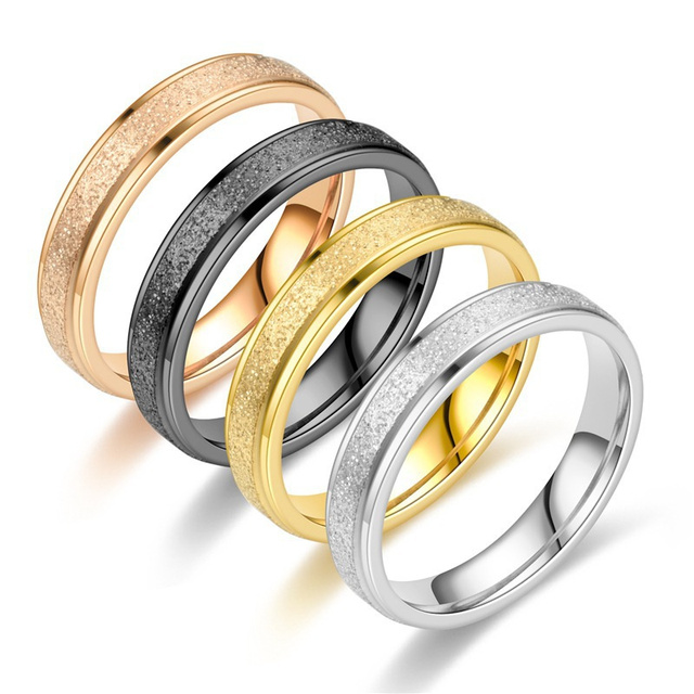 Duży, zakrzywiony pierścień z różowego złota ze stali nierdzewnej o matowym wykończeniu, 6mm szerokości, prosty typ geometryczny, dla kobiet - Wianko - 1