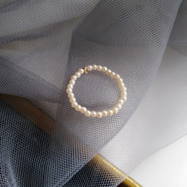 Rozszerzony pierścionek imitujący perełki w stylu francuskim z delikatnym elementem ozdobnym - Wianko - 6