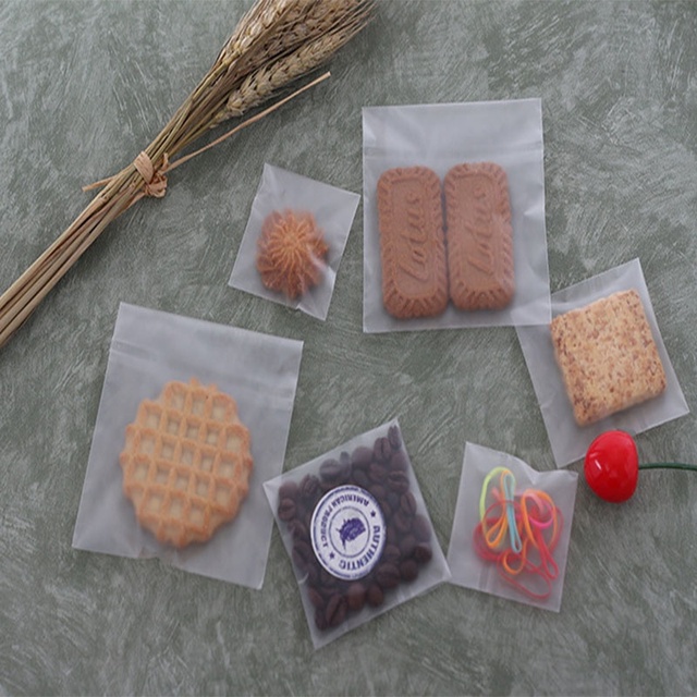 Przezroczyste samoprzylepne plastikowe torby na prezenty (100 sztuk/partia) - torby do pakowania ciasteczek, herbatników i cukierków, idealne na ślubne upominki - Wianko - 3