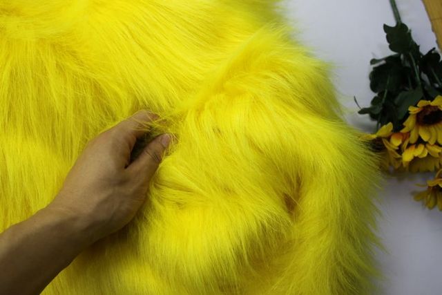 Pluszowe futro tkaniny na ubrania typu cosplay - 8cm długość, żółte, 1 metr long - Wianko - 9