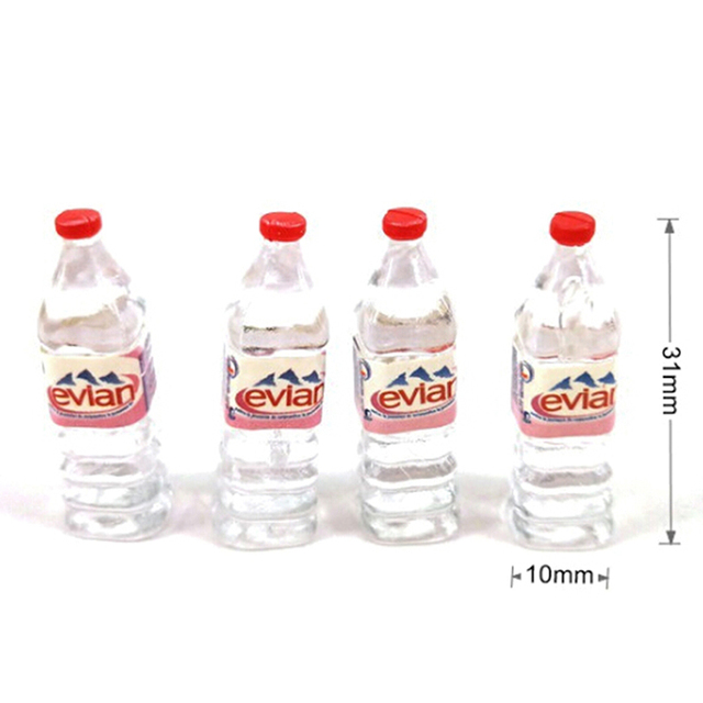 Domek dla lalek 1:6 i 1:12 z 4 sztukami Evian butelkowana woda mineralna, miniaturka lalka oraz akcesoria do kuchni i salonu - Wianko - 1