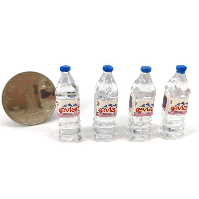 Domek dla lalek 1:6 i 1:12 z 4 sztukami Evian butelkowana woda mineralna, miniaturka lalka oraz akcesoria do kuchni i salonu - Wianko - 7