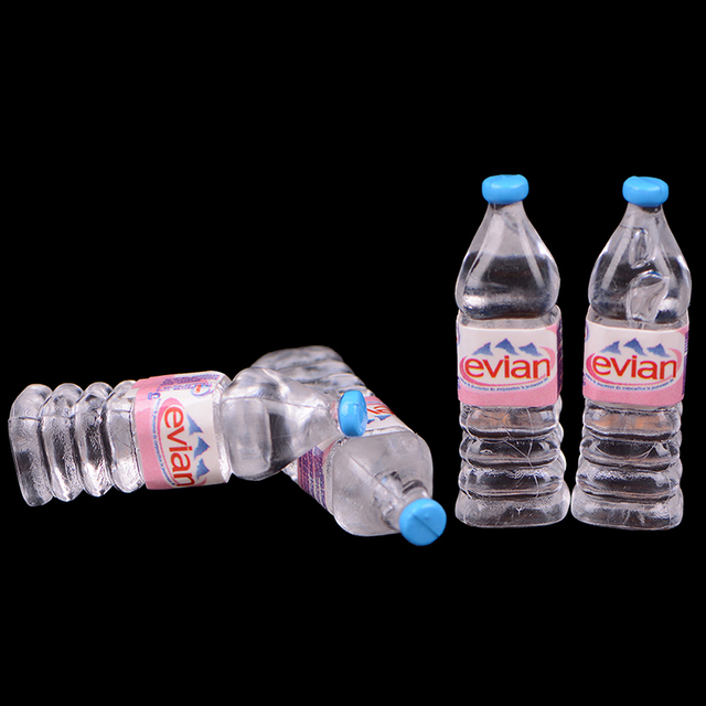 Domek dla lalek 1:6 i 1:12 z 4 sztukami Evian butelkowana woda mineralna, miniaturka lalka oraz akcesoria do kuchni i salonu - Wianko - 2