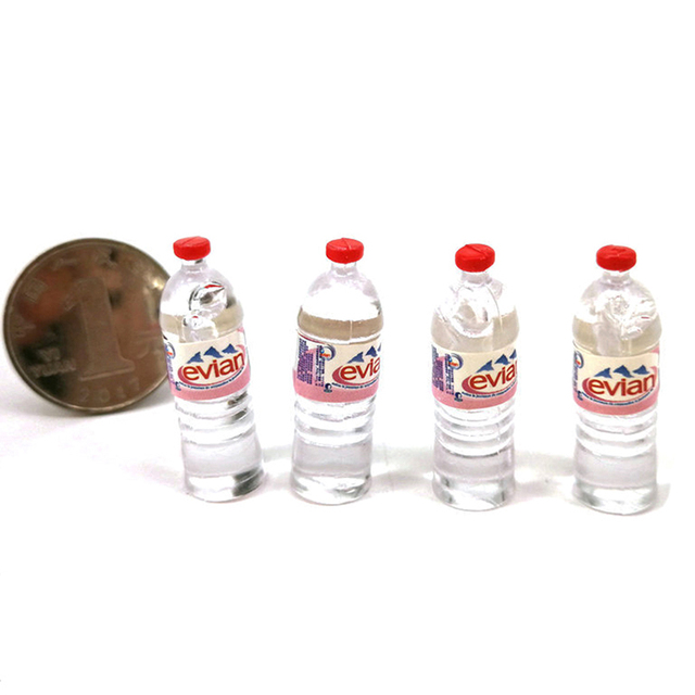 Domek dla lalek 1:6 i 1:12 z 4 sztukami Evian butelkowana woda mineralna, miniaturka lalka oraz akcesoria do kuchni i salonu - Wianko - 10