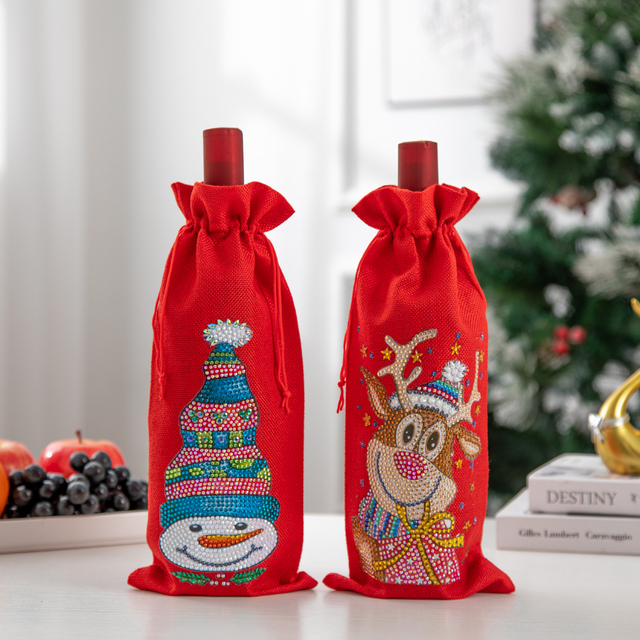 DIY Torebka na wino z wzorem świątecznym i diamentowym malowaniem - Wianko - 6
