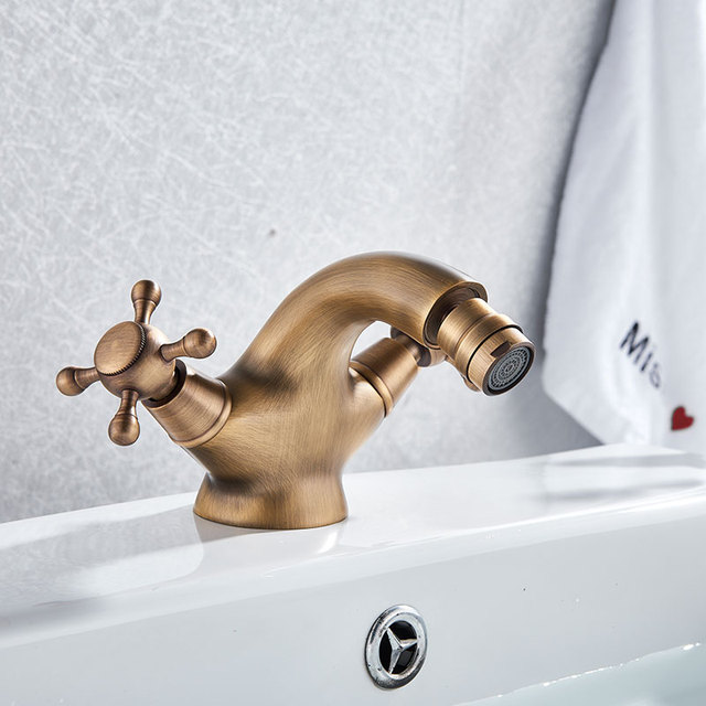 Złoty kran umywalkowy podwójny uchwyt z ciepłą i zimną wodą, mosiądz antyczny - Wianko - 7