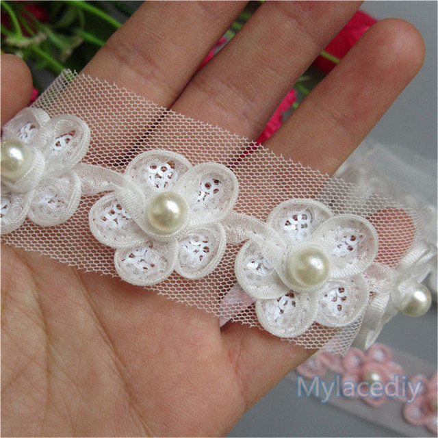 Białe perłowe cekiny kwiaty koronkowa lamówka wstążka naszywki tkanina krawiectwo do sukni ślubnej - 1 metr - Wianko - 1