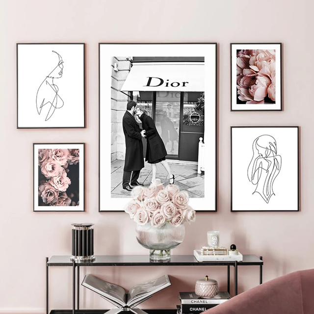 Obraz ścienny Paryski sklep mody dla dziewczyn w stylu muzeum na płótnie - nordyckie plakaty i zdjęcia do salonu - Wianko - 3