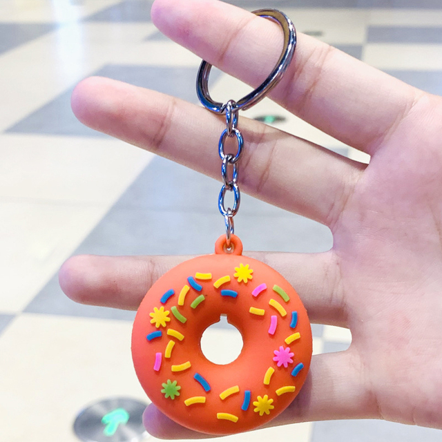Brelok Cartoon Donut - śliczny pączek z PVC; kreatywny wisiorek do kluczyków samochodowych; ozdoba Anime; idealny prezent - Wianko - 6