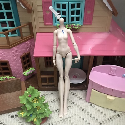Mini lalka ruchoma z ciałem o długości 23cm - prezent dla dziewczyny, potwory liceum - Wianko - 19