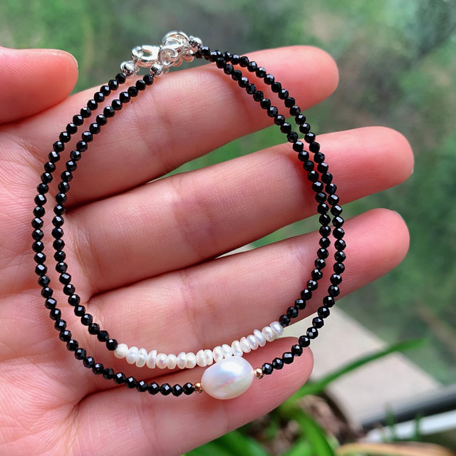 Czarne obsydianowe bransoletki z białymi perłowymi koralikami Reiki – biżuteria uzdrawiająca dla kobiet - Wianko - 2
