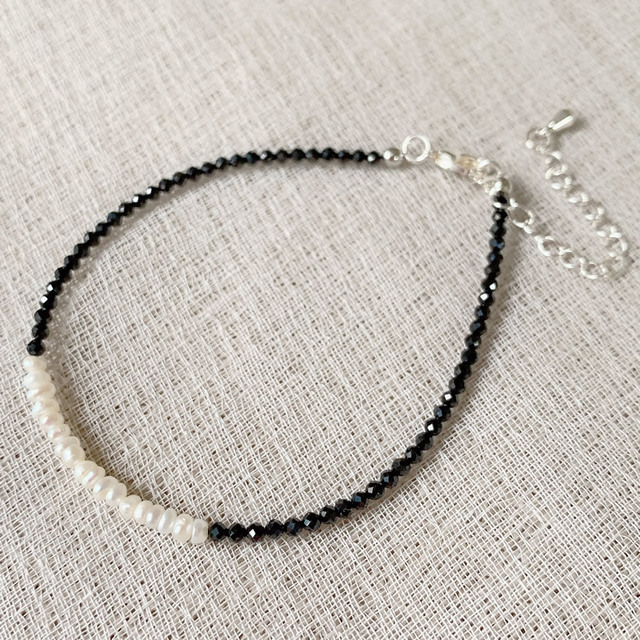 Czarne obsydianowe bransoletki z białymi perłowymi koralikami Reiki – biżuteria uzdrawiająca dla kobiet - Wianko - 5