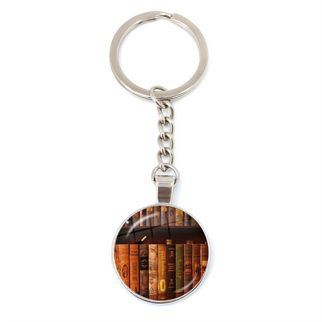Breloczek na klucze z miejscem na zdjęcie - 2021, nostalgiczne książki, biżuteria dla miłośników książek, prezent dla bibliotekarza, pisarza, ucznia, nauczyciela, nerdów, pamiątkowy prezent - breloczek związany z książką - Wianko - 16