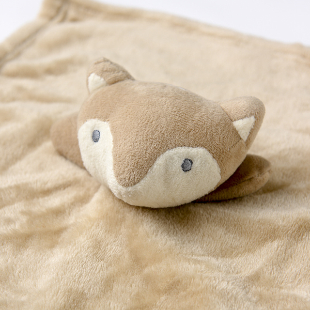 Pluszowy kocyk dla niemowląt z zabawkami, śliniakami i uspokajającym ręcznikiem polarowym - niedźwiedzie, króliki, lisy - Wianko - 8