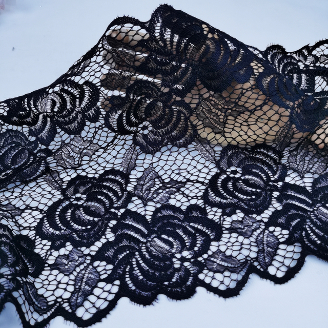 Dekoracyjna czarna koronka z rzęskami - 2 metry, 23 cm, haftowana, idealna do sukien ślubnych i tapicerki - Wianko - 1
