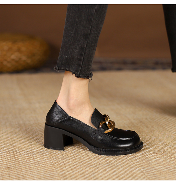 Nowe damskie czółenka ze skóry naturalnej, rozmiar 22-25 cm, górne skórzane buty wsuwane z metalowym łańcuchem - Wianko - 19