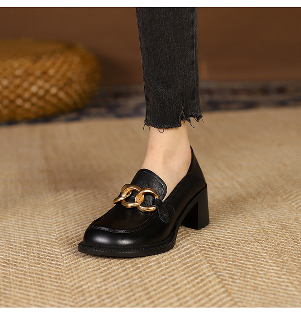 Nowe damskie czółenka ze skóry naturalnej, rozmiar 22-25 cm, górne skórzane buty wsuwane z metalowym łańcuchem - Wianko - 20