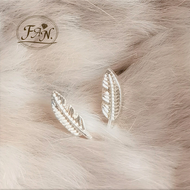 Kolczyki srebrne z piórem - nowy trend 2021, śliczne i stylowe, idealny prezent dla dziewczyny i kobiet - Wianko - 1