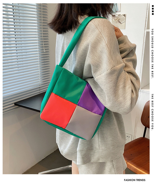 Nowoczesna torba damska jednoramienna na ramię w kontrastowe wzory kolorowych cukierków - lato 2021 - Wianko - 1