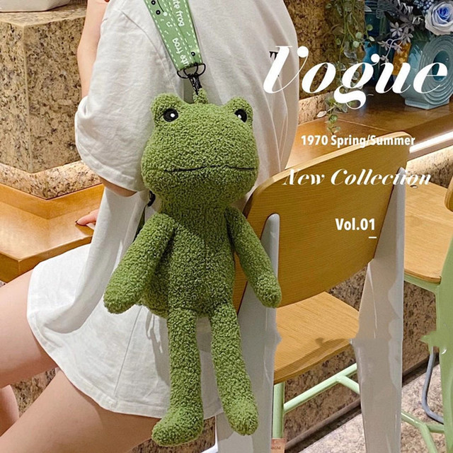 Pluszowa torba na ramię zielona żaba z motywem dziewczyny z zabawnymi lalkami na telefon i portfelem - damska torebka moneta - Wianko - 7