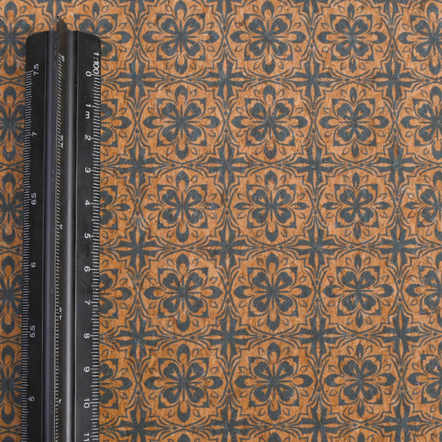 Skóra syntetyczna na tle do tapicerki, torby i butów - 100*137cm, naturalne drewno korkowe - Wianko - 23