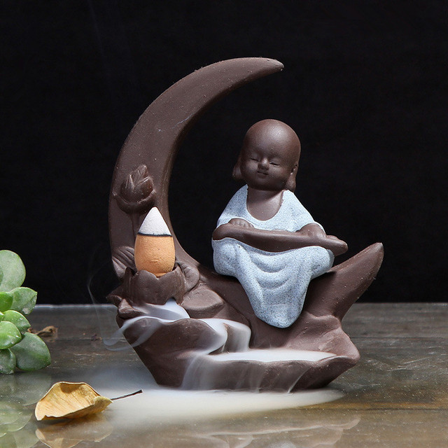 Keramika buddyjska - mały palnik kadzideł, zdobiona figurą małego mnicha - Wianko - 4