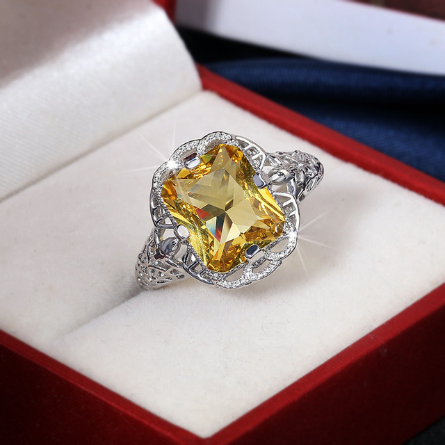 Luksusowy pierścień damski z białego srebra 925 z wydrążonymi wizerunkami kwiatów i topazem, biżuteria ślubna, prezent, nowoczesny design - Wianko - 1