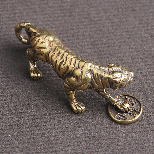 Ozdoba mosiądzowa w stylu Tiger chińskiego zodiaku - Miniaturka Roku Tygrysa 2022 - Dekoracyjny ornament szczęścia - Prezent - Wianko - 7