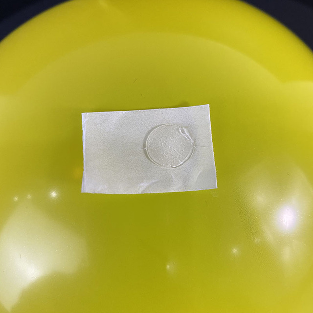 Nieregularny łańcuch balonowy w kolorze śliwy z klejem punktowym i klipsem uszczelniającym - akcesoria do dekoracji balonów - Wianko - 8