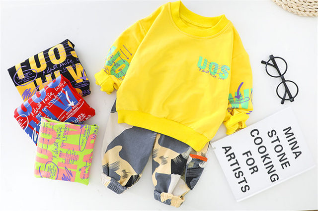 Zestaw ubrań dla chłopców: koszulka z litery i spodnie kamuflażowe (2 sztuki) w nowej, modnej kolekcji na sezon wiosna-jesień 2020 dla dzieci - Wianko - 15