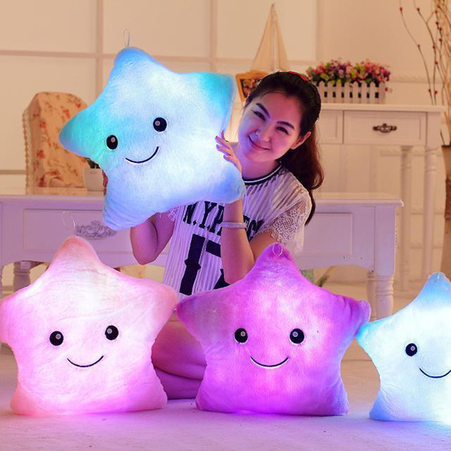 Poduszka Luminous Pillow Stars - podświetlana, kolorowa pluszowa zabawka z Led Light - idealna na prezent dla dzieci i dziewcząt - Wianko - 1