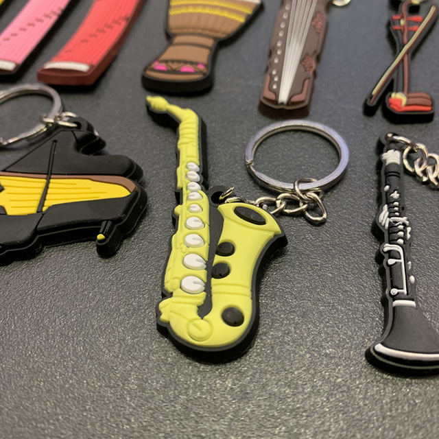 Brelok na klucze - Kreatywny Mini Instrument Muzyczny: Silikonowa Gitara, Saksofon lub Fortepian jako Ozdoba Plecaka, Samochodu, Biżuteria - Wianko - 4