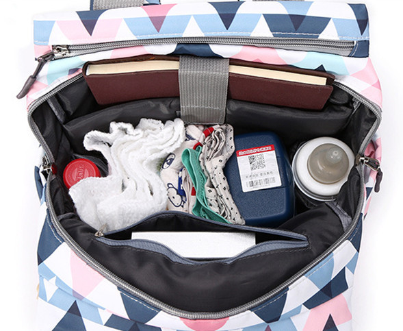 Plecak podróżny dla matki z dużą pojemnością i designerską torbą na pieluchy, wraz z prezentem do opieki nad dzieckiem - Wianko - 4