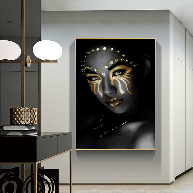Plakat artystyczny skandynawskiego malarstwa na płótnie - kobieca sztuka afrykańska w czarnym, złotym i fioletowym salonie - Wianko - 7
