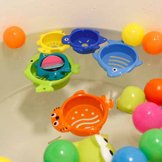 Zestaw 6 klasycznych kubków do kąpieli dla dzieci - plastikowe ryby i zwierzęta - Wianko - 1
