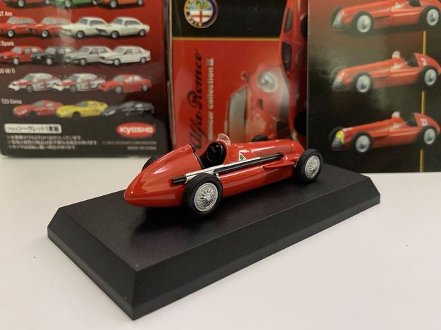 Odlewany samochód Alfa Romeo Tipo 159 ALFETTA formuły 1 w skali 1/64 - kolekcja odpowiednich dekoracji i zabawki - Wianko - 7