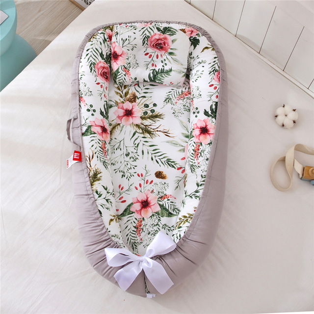 Przenośne łóżeczko Babynest dla dzieci - 100% bawełna, oddychające, składane, zdejmowane i zmywalne, zmieniające się poduszki, łóżko turystyczne Bionic pieluchy - Wianko - 3