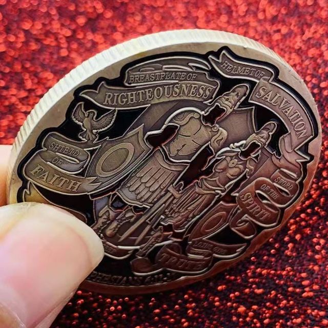 Pamiątkowa moneta rycerza z 2021 roku - cała zbroja boga: kask, tarcza, wolność, honor, wyzwanie - Wianko - 3