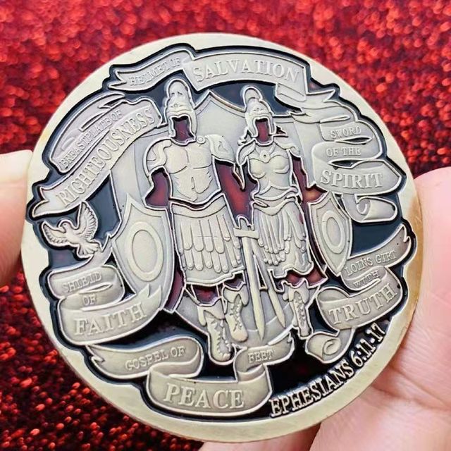 Pamiątkowa moneta rycerza z 2021 roku - cała zbroja boga: kask, tarcza, wolność, honor, wyzwanie - Wianko - 1
