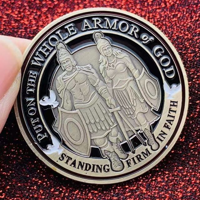 Pamiątkowa moneta rycerza z 2021 roku - cała zbroja boga: kask, tarcza, wolność, honor, wyzwanie - Wianko - 2