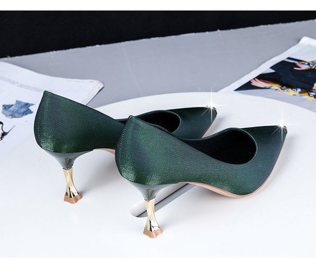 Aksamitne jednokolorowe szpilki damskie 2020 na cienkich wysokich obcasach z metalową klamrą - Plus rozmiar - Wianko - 15