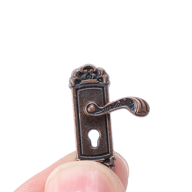 Domek dla lalek w stylu vintage 1/12, miniaturowe drzwi z zamkiem i kluczem, metalowe, w stylu retro do samodzielnego montażu - Wianko - 7